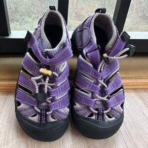Kids' Keen Newport H2 Sandals Purple Waterproof Washable Hiking Boating ~Kids 12